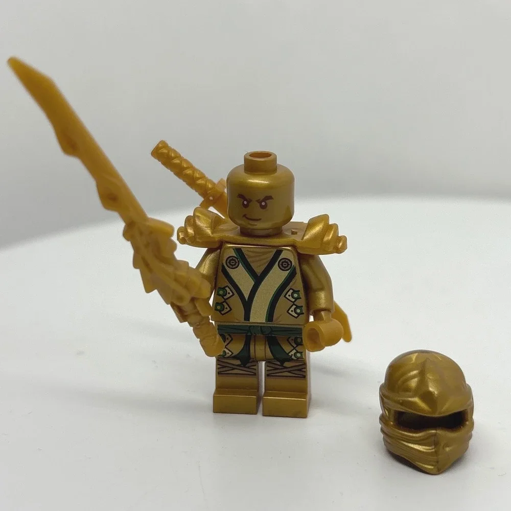 LEGO Ninjago Golden Lloyd Minifigure with Armor and Dual Swords njo073 Gold